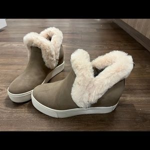 J Slides NYC boots